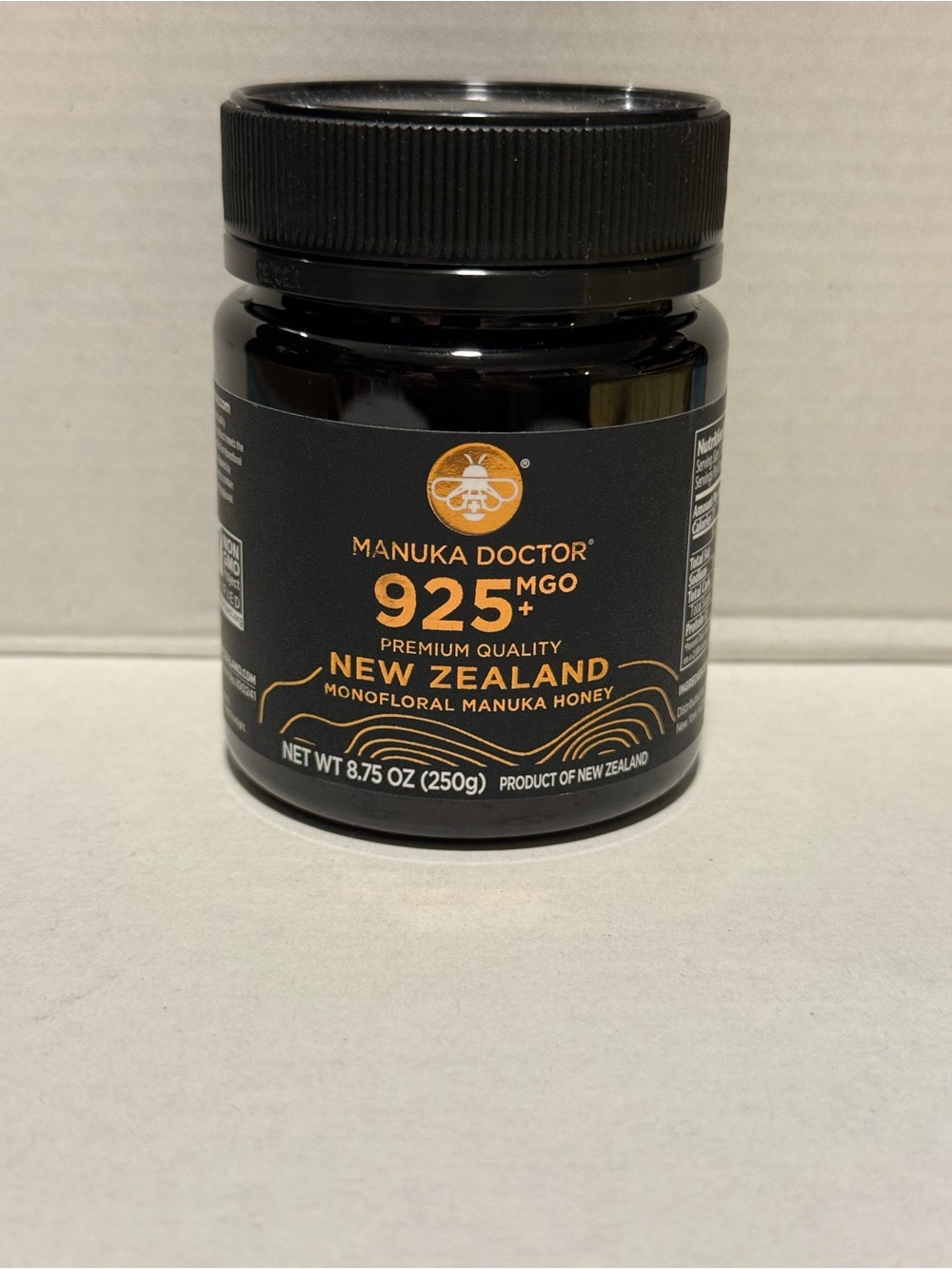 925+ MGO New Zealand Manuka Honey - Black & Gold Jar